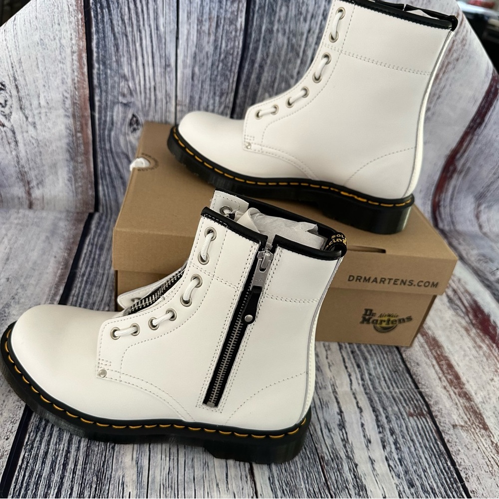 BNIB Dr. Marten’s 1460 Double Zip White Sendal Full Grain Leather Boots - Picture 11 of 12